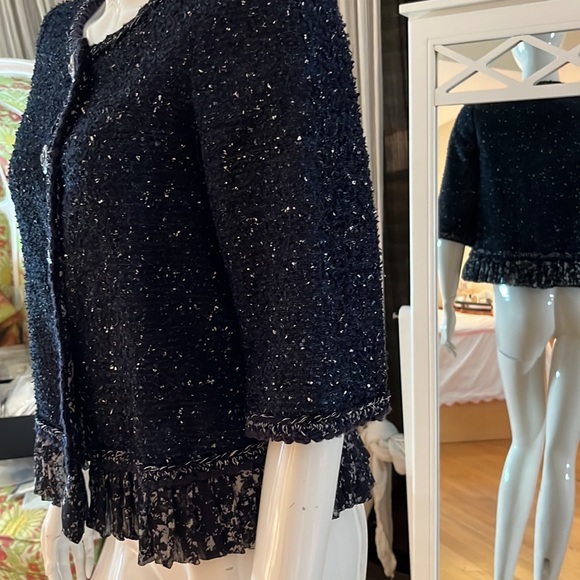 Chanel authentic bnwt runway detail pleats lining jacket & jumbo CC buttons - Picture 5 of 14